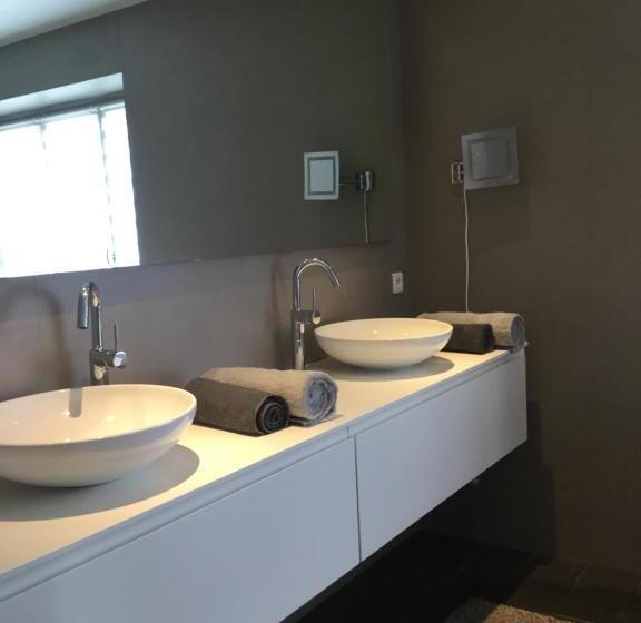 ベッドアンドブレックファースト Le Clos D  Aÿ