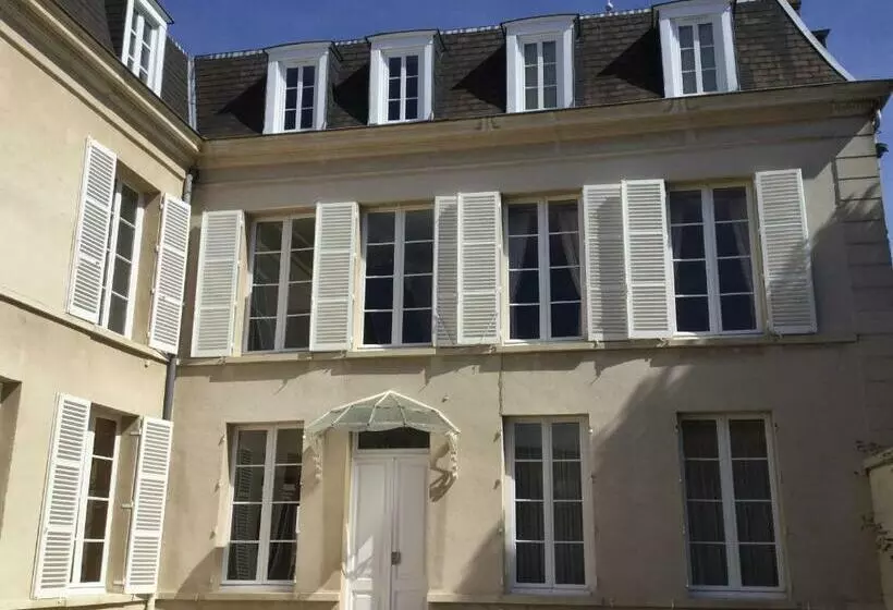 ベッドアンドブレックファースト Le Clos D  Aÿ