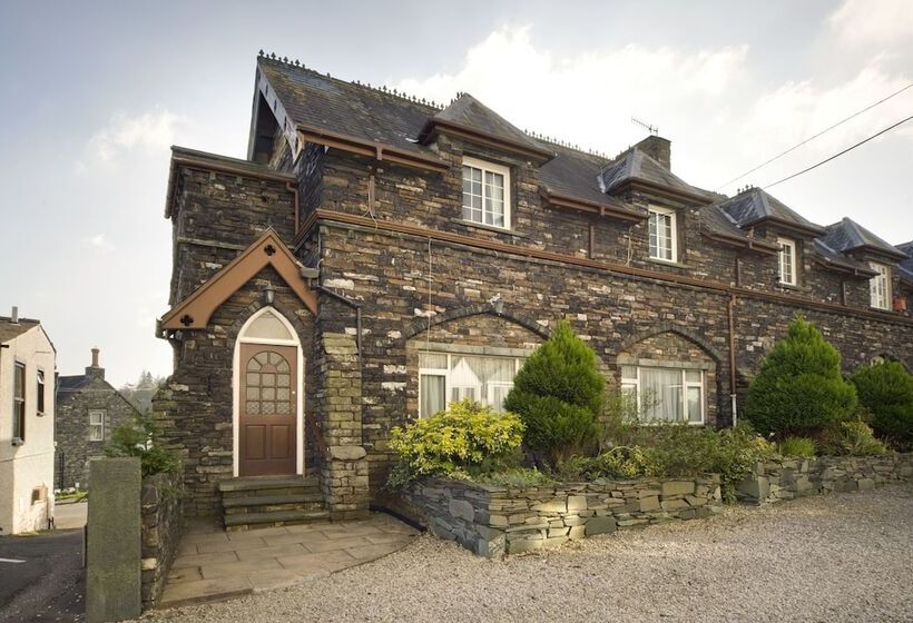 Derwent Manor Apartments