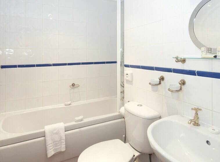 Derwent Manor Apartments