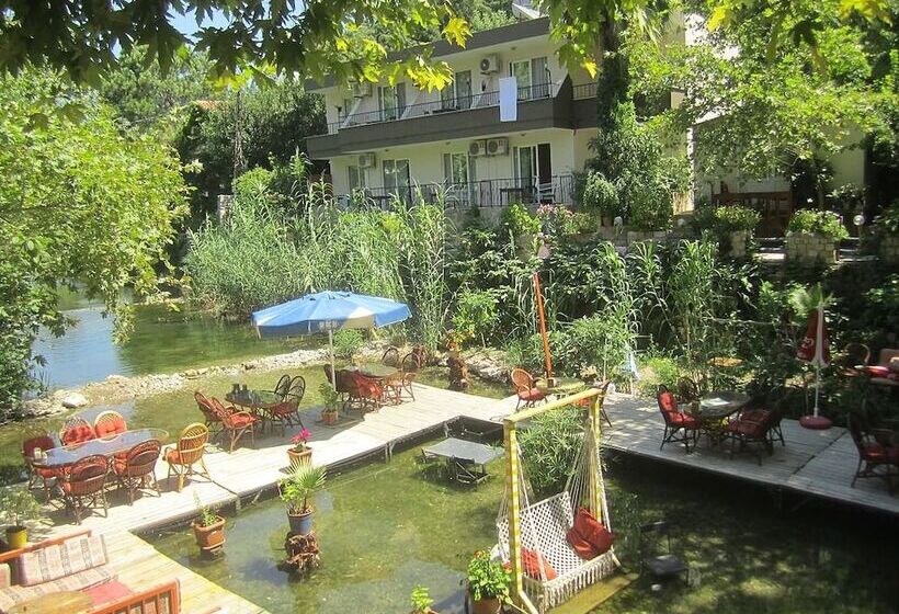 هتل Arikanda River Garden