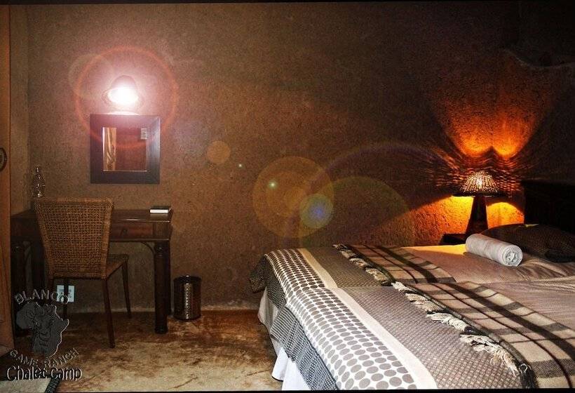 فندق Blanco Hunting Safaris Game Ranch