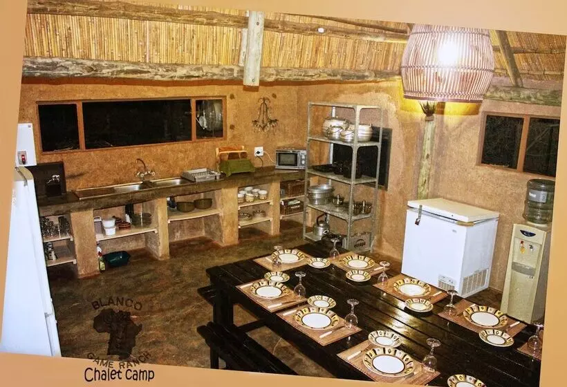 Hotelli Blanco Hunting Safaris Game Ranch
