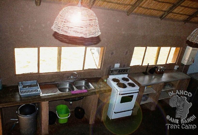 فندق Blanco Hunting Safaris Game Ranch