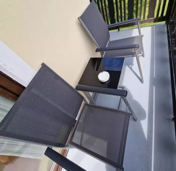 Hotelli Erlebnisbauernhof Pension Waschnig