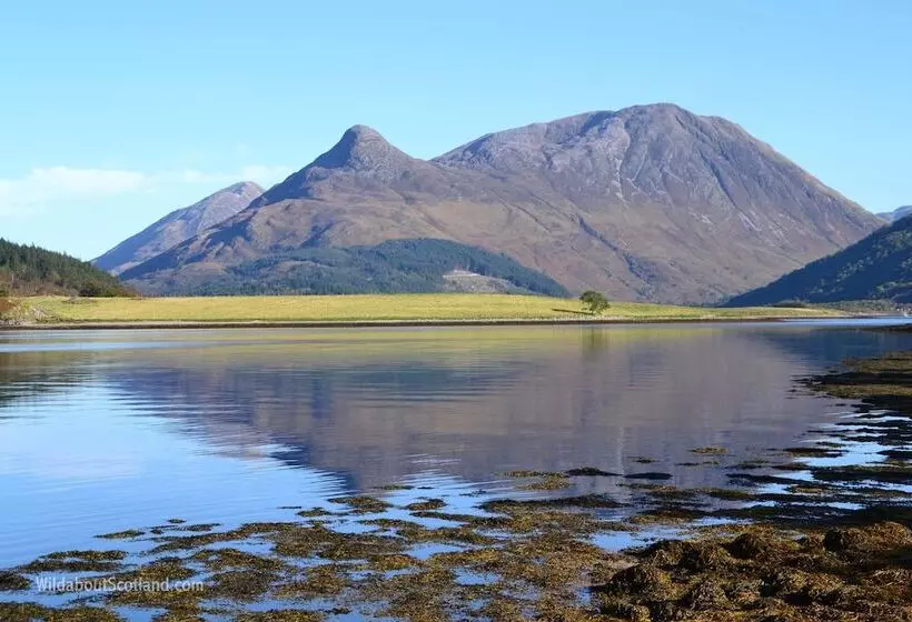 Hotelli Riverbeds Lodges With Hot Tubs