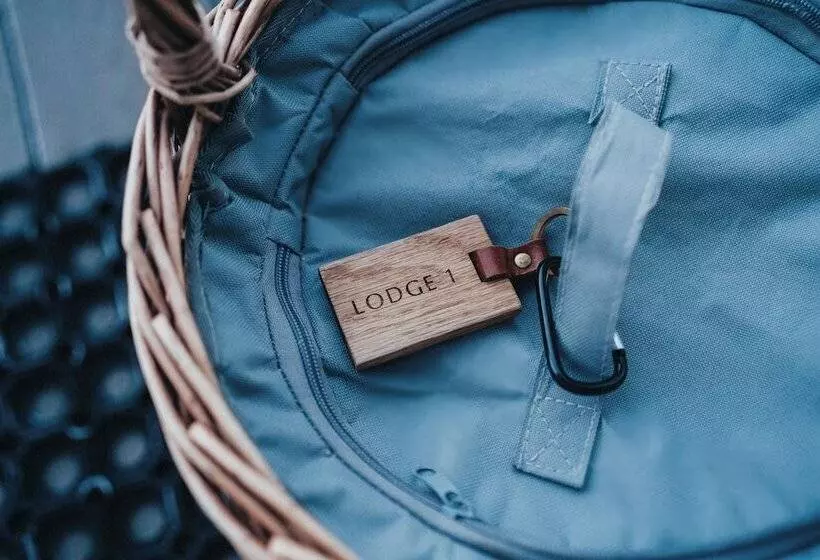 Hotelli Riverbeds Lodges With Hot Tubs