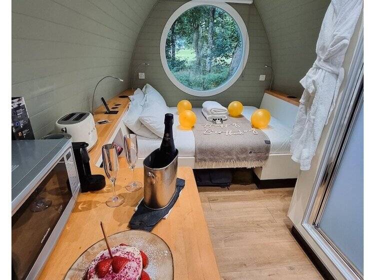 Hotel Riverbeds Lodges With Hot Tubs