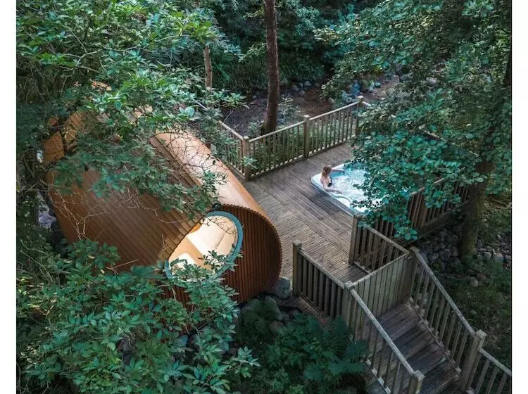 Hotelli Riverbeds Lodges With Hot Tubs