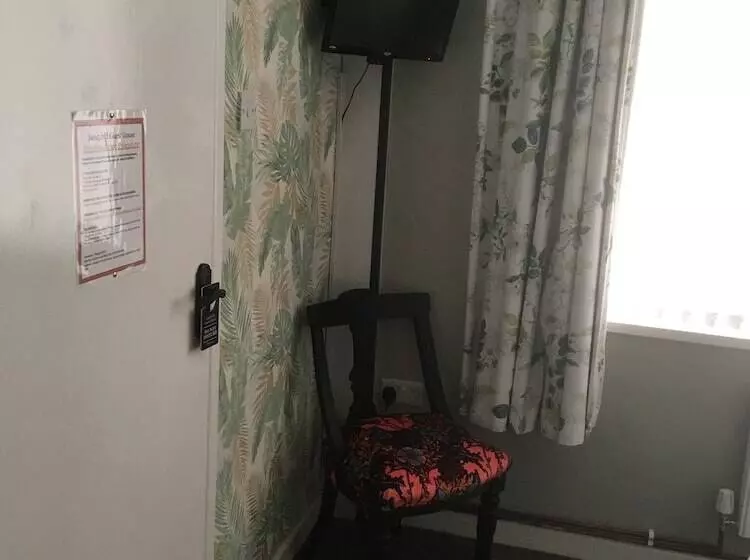 Majatalo Sandyhill Guest House