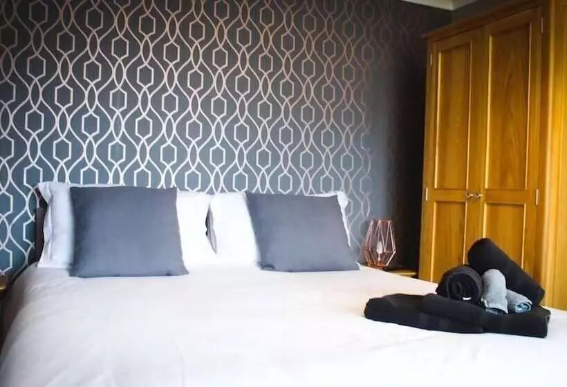 Majatalo Sandyhill Guest House