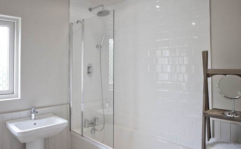 אתר נופש Elements Lodges