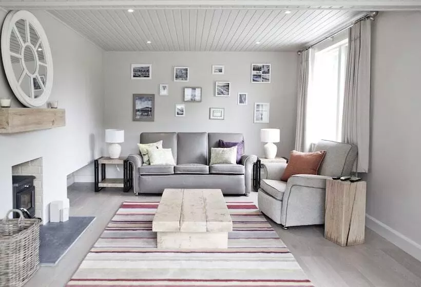 Lomakeskus Elements Lodges