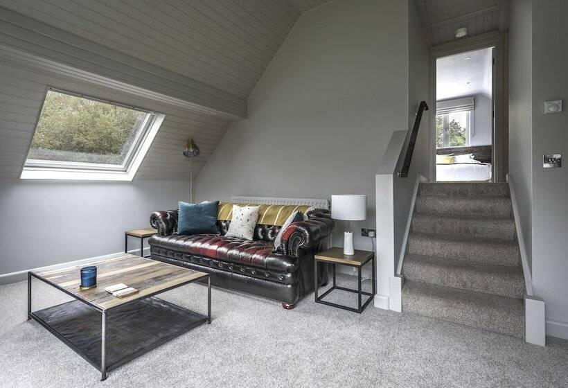 אתר נופש Elements Lodges