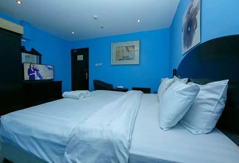 هتل Bahrain Plaza