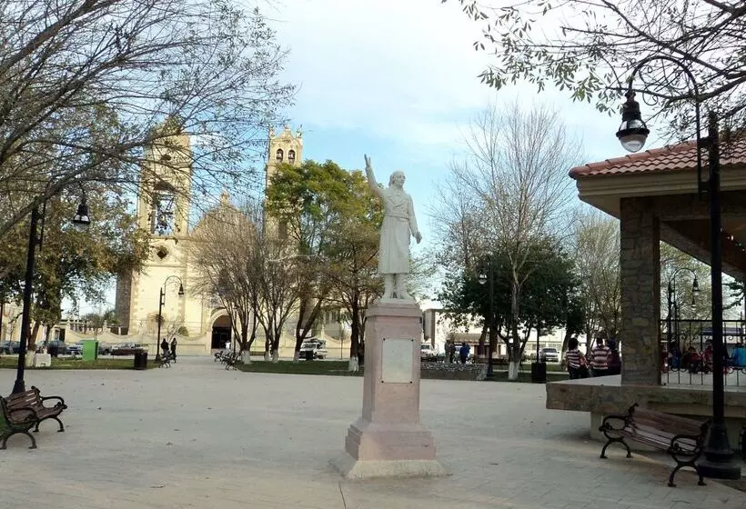 ホテル Best Western Centro Cadereyta