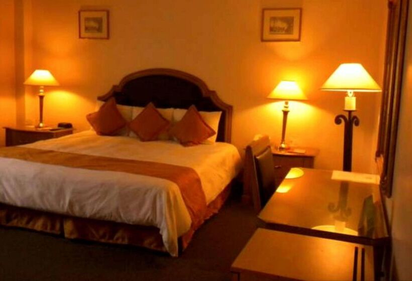 Szálloda Best Western Centro Cadereyta