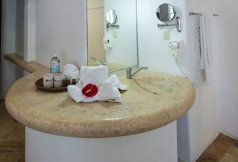 Blue Parrot Fifth Avenue