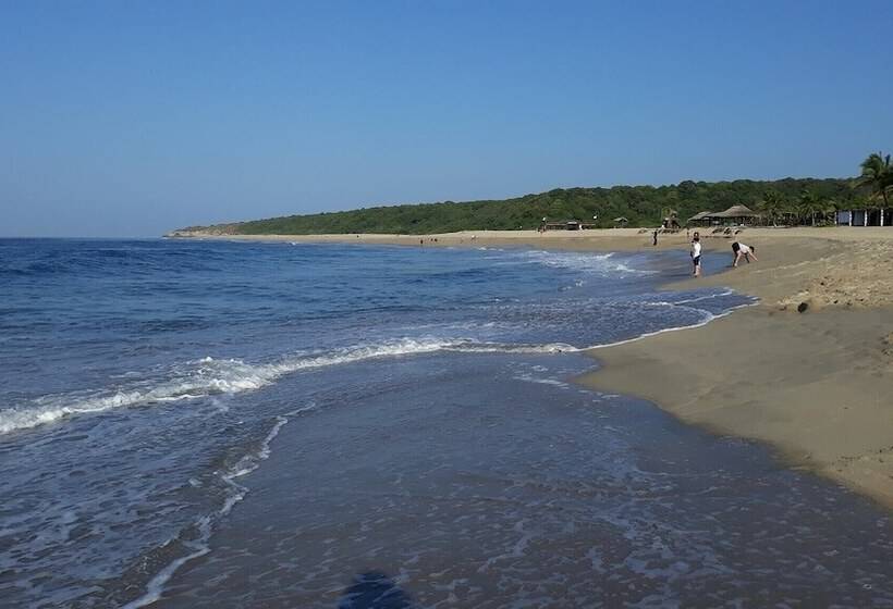 Szálloda Caracol Plaza