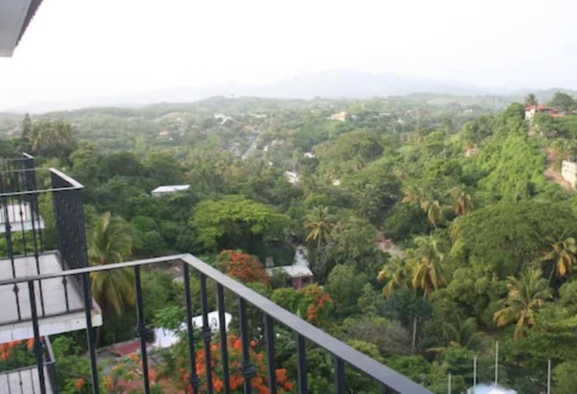 Szálloda Caracol Plaza