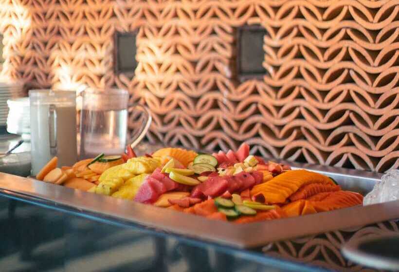 Szálloda Caracol Plaza