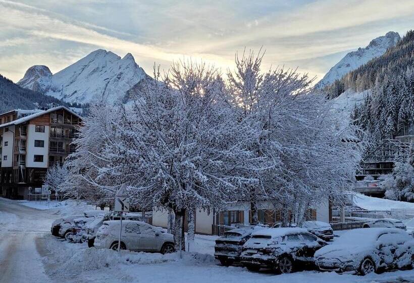 فندق Garni B&b Mozart Nesthouse