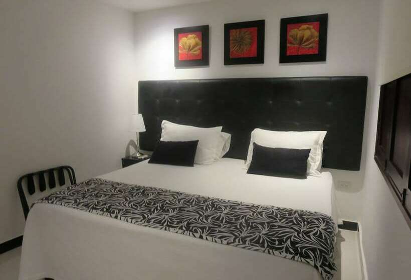 هتل Portal De San Diego By Hmc