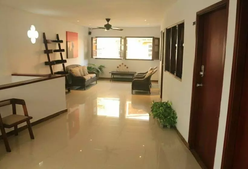 ホテル Portal De San Diego By Hmc