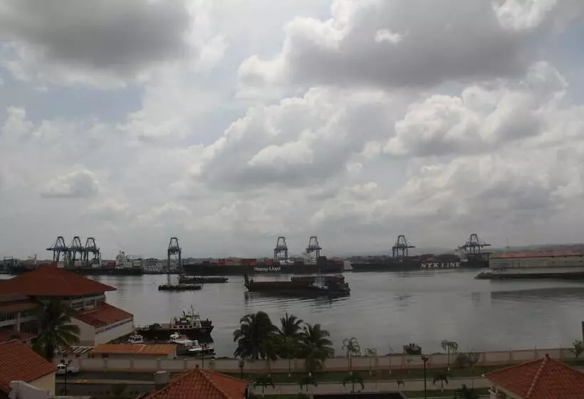 Radisson Colon 2,000 Hotel & Casino