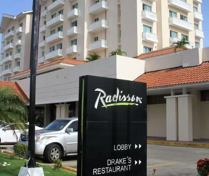 Radisson Colon 2,000 Hotel & Casino