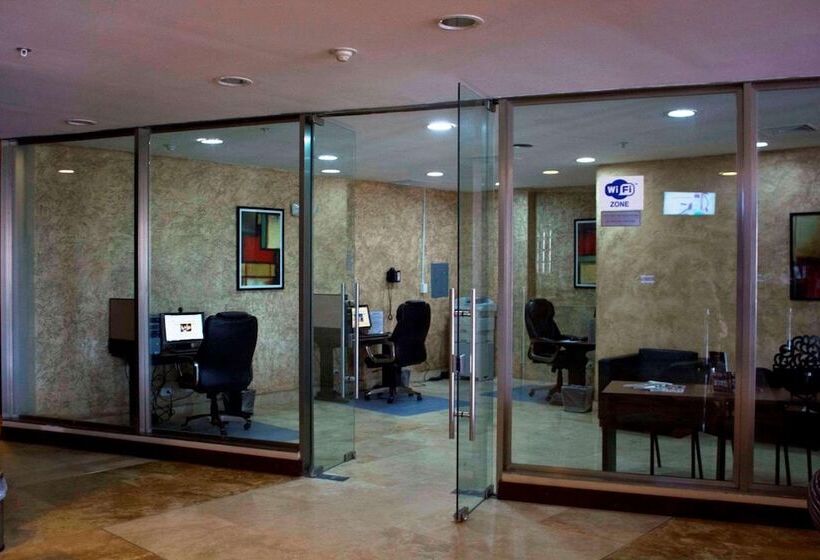 Radisson Colon 2,000 Hotel & Casino