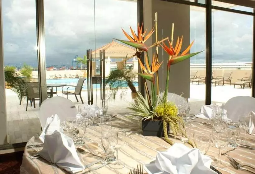 Radisson Colon 2,000 Hotel & Casino