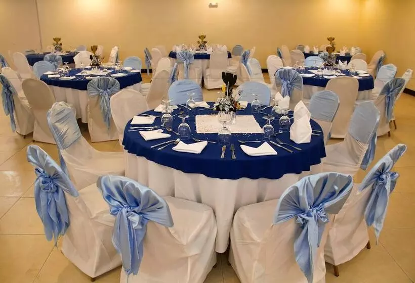 Radisson Colon 2,000 Hotel & Casino