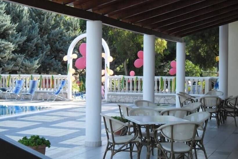 فندق Villaggio Piano Grande