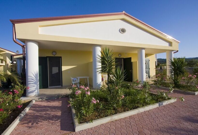 فندق Villaggio Piano Grande