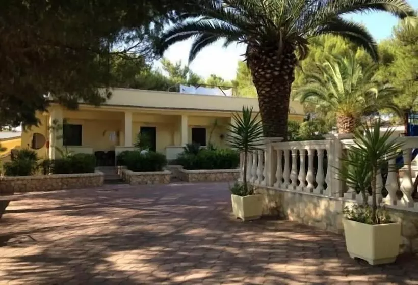 בית מלון כפרי Villaggio Piano Grande