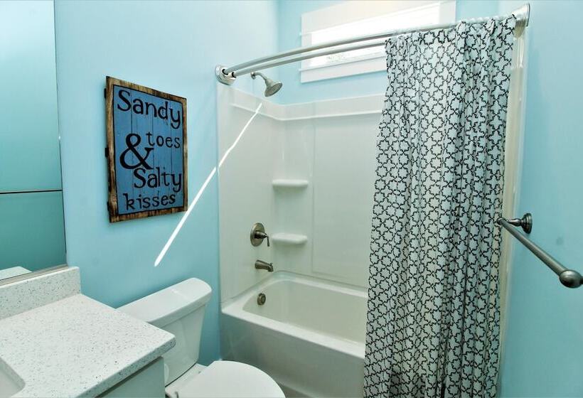 Beacon Quarters By Kees Vacations