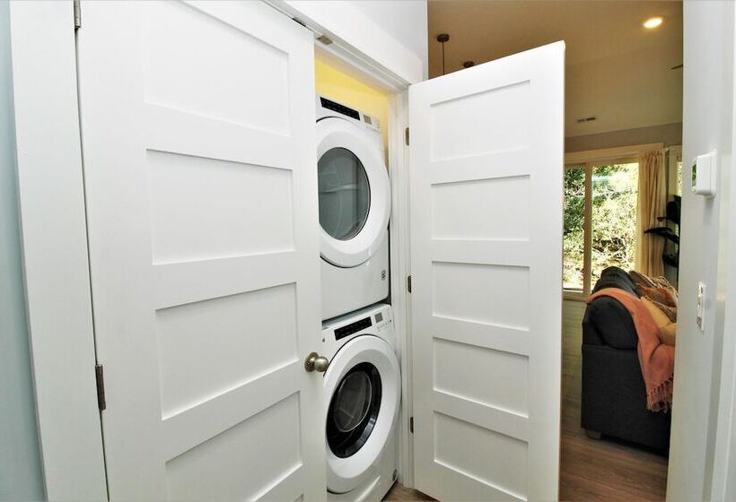 Beacon Quarters By Kees Vacations