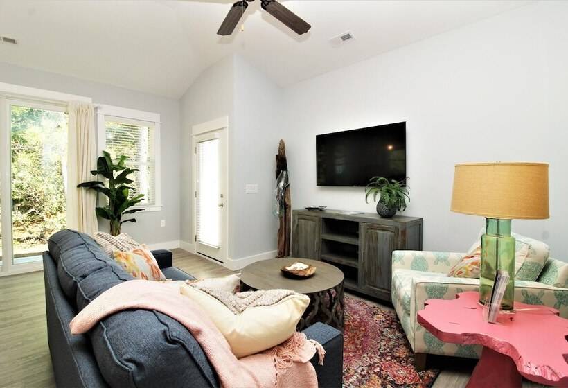 Beacon Quarters By Kees Vacations