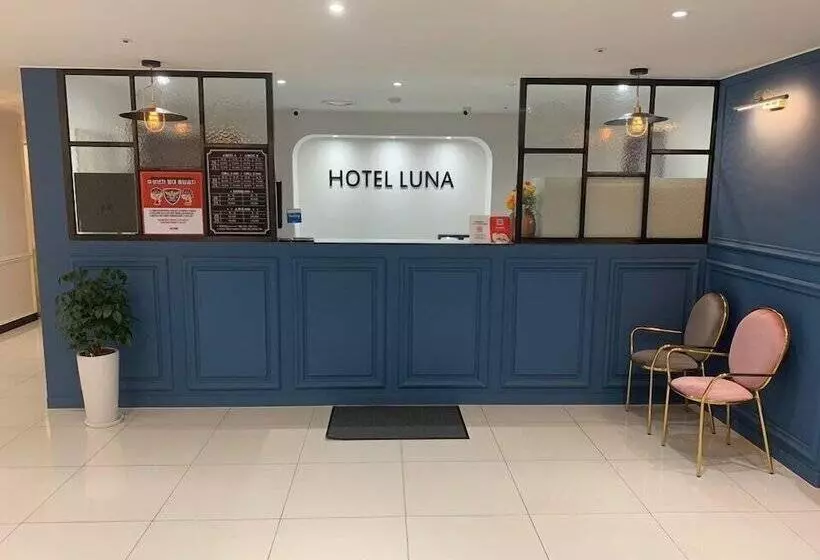 ホテル Luna