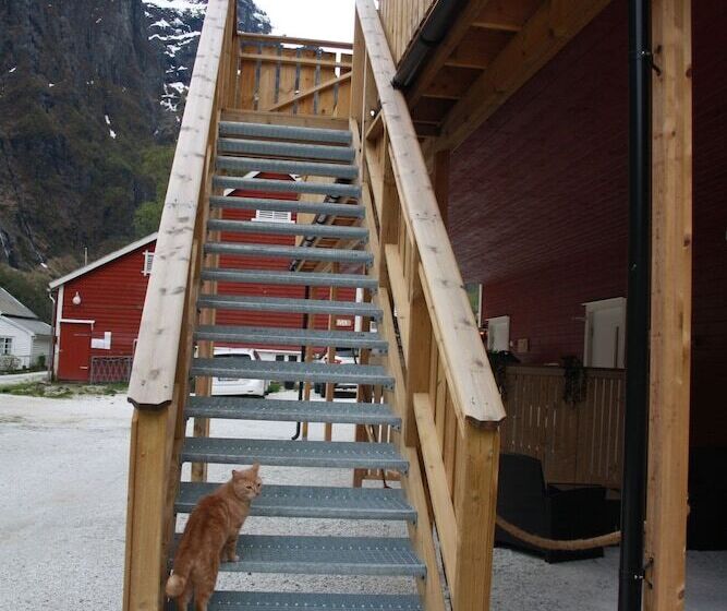 منتجع Gudvangen Camping