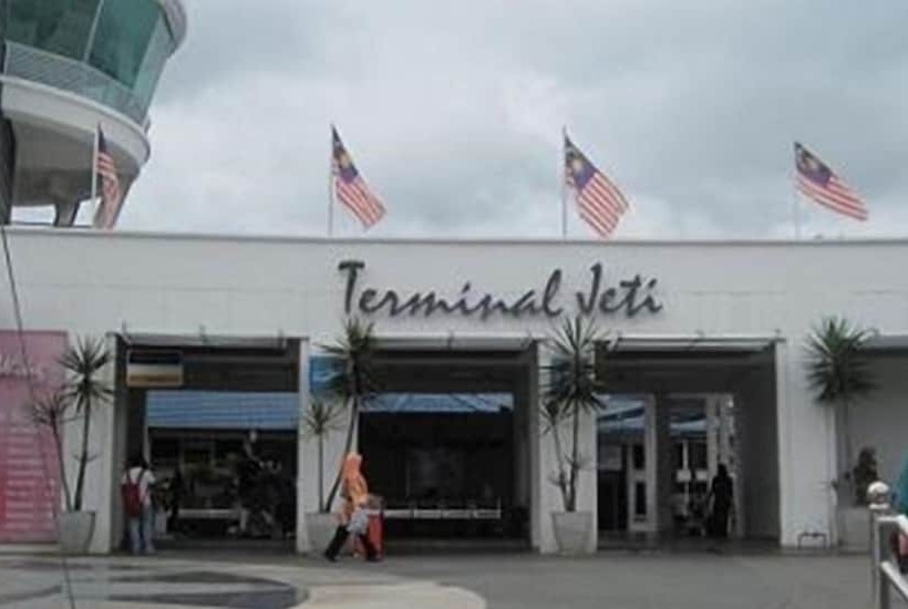 Lumut Cube Homestay Kontena