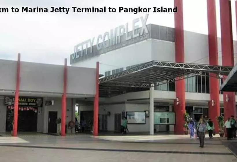 Lumut Cube Homestay Kontena