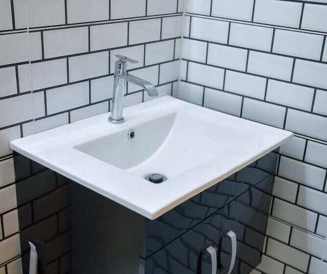 Lumut Cube Homestay Kontena