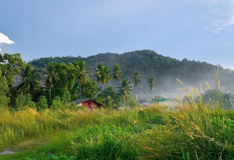 Lumut Cube Homestay Kontena