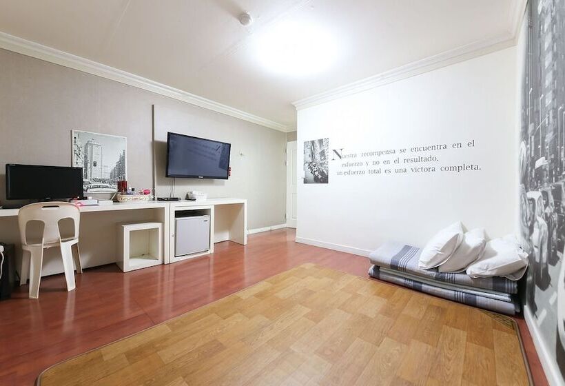 Motel Jeonju Geumamdong Time