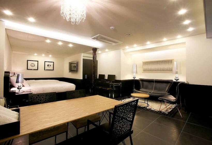 مُتل Sincheon Lavieen