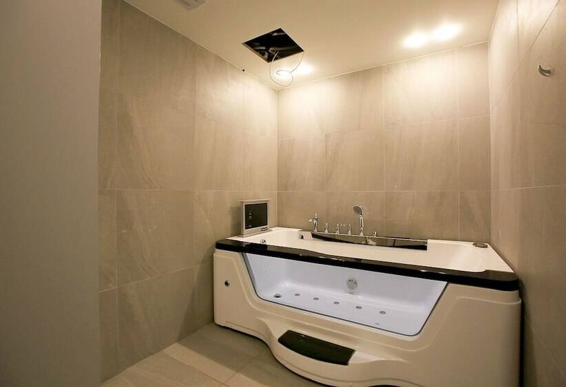 مُتل Sincheon Lavieen