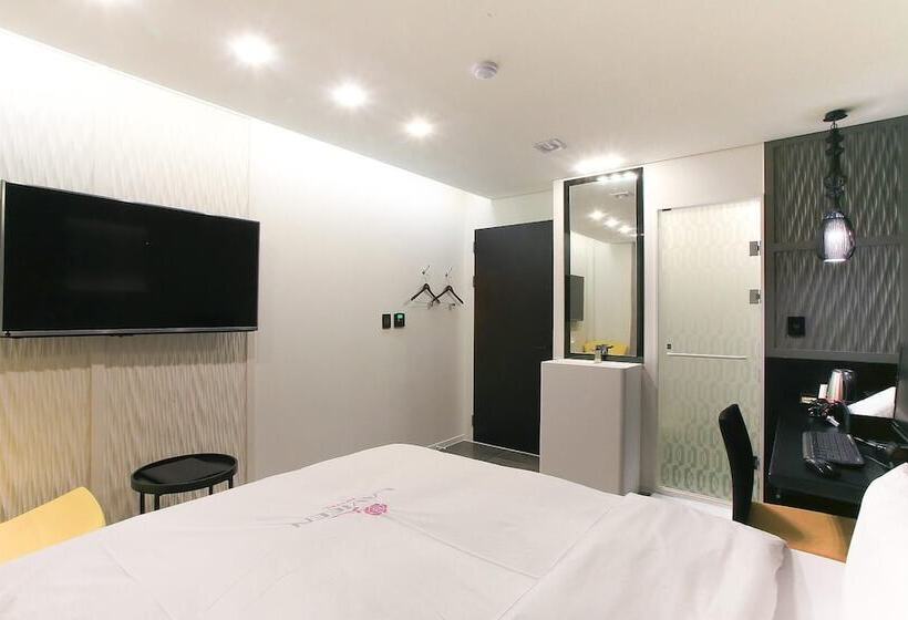 مُتل Sincheon Lavieen