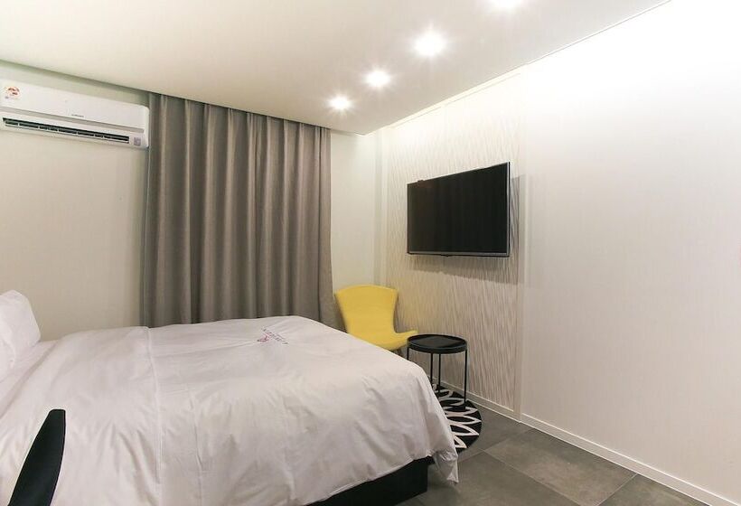 مُتل Sincheon Lavieen